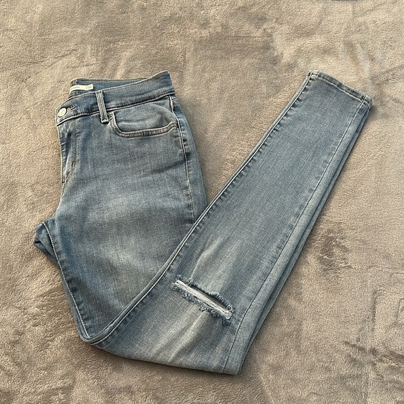 Levi’s Ripped Knees 710 Super Skinny Fit Jeans - Light Wash - Size W30xL32 - Picture 8 of 10